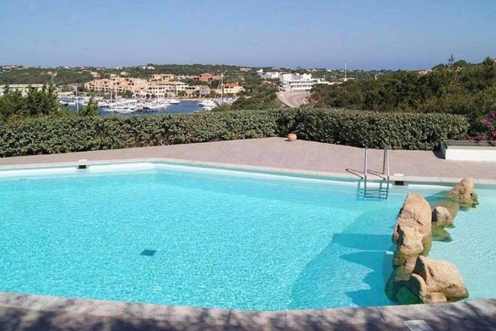 Apartment-Residence, Порто Черво Екстериор снимка