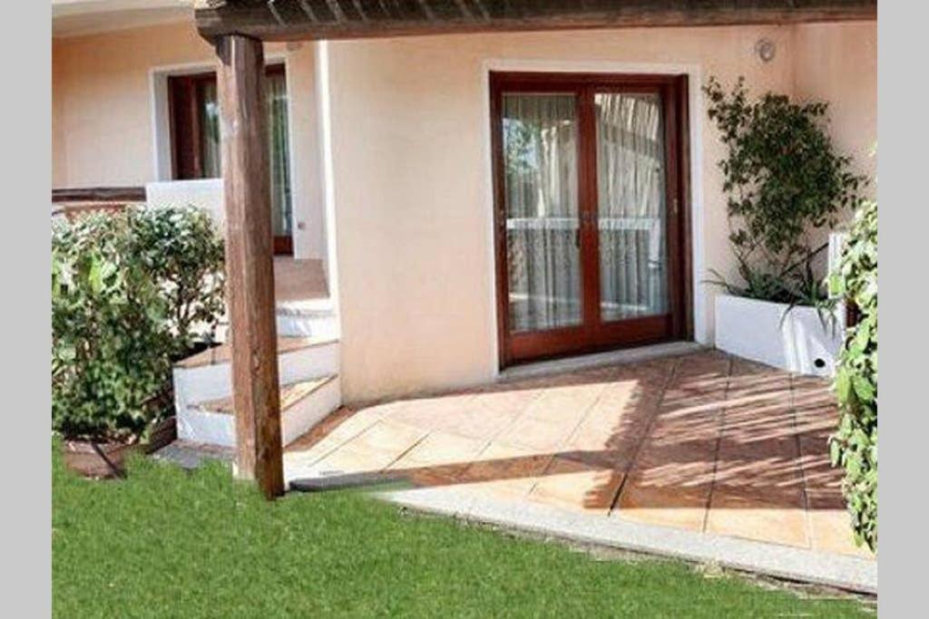 Apartment-Residence, Порто Черво Екстериор снимка